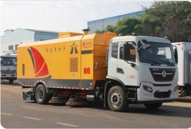 東風天錦18噸多功能高速清掃車