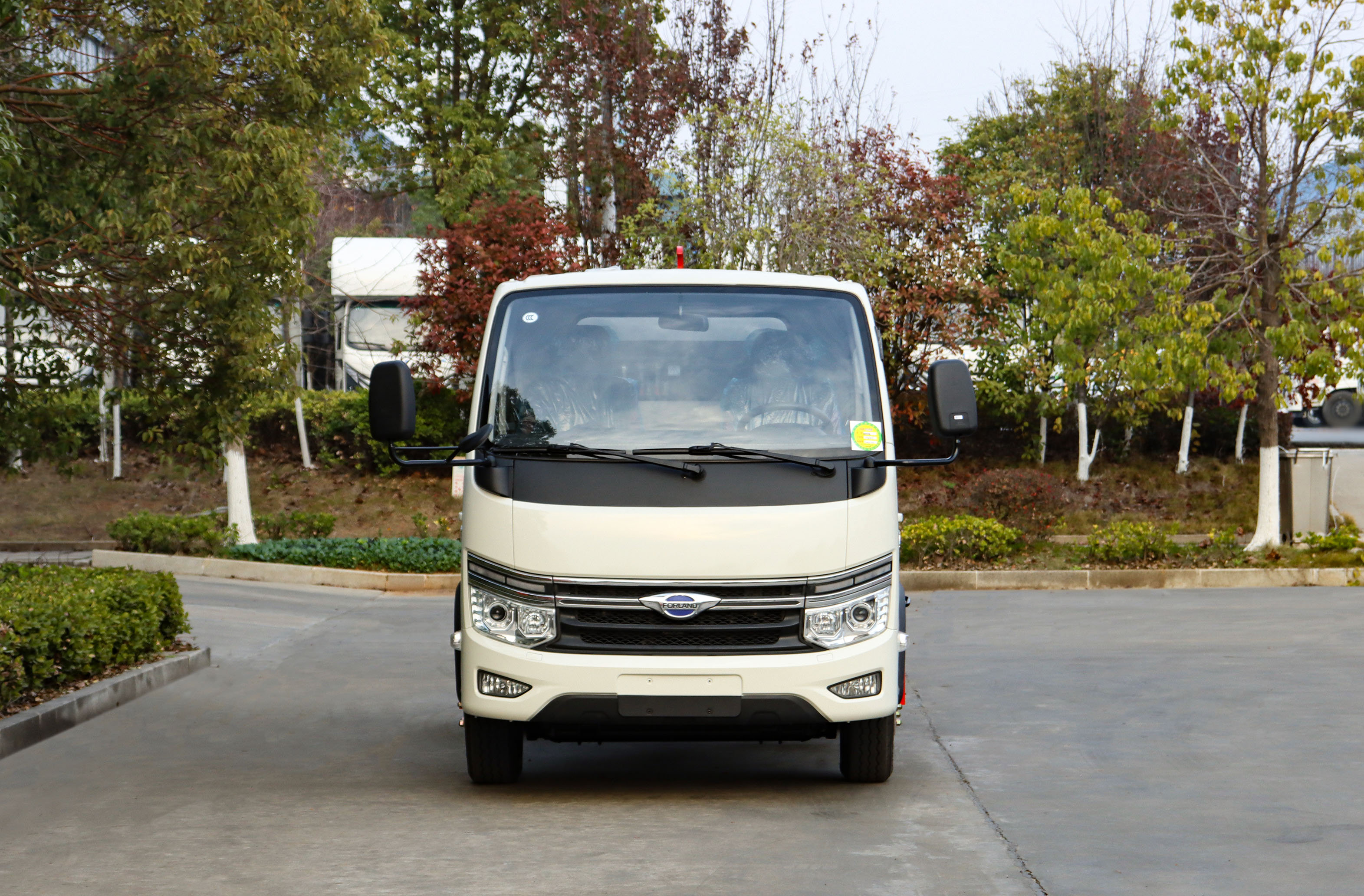 福田領(lǐng)航2.5方純電動車廂可卸式垃圾車圖片2