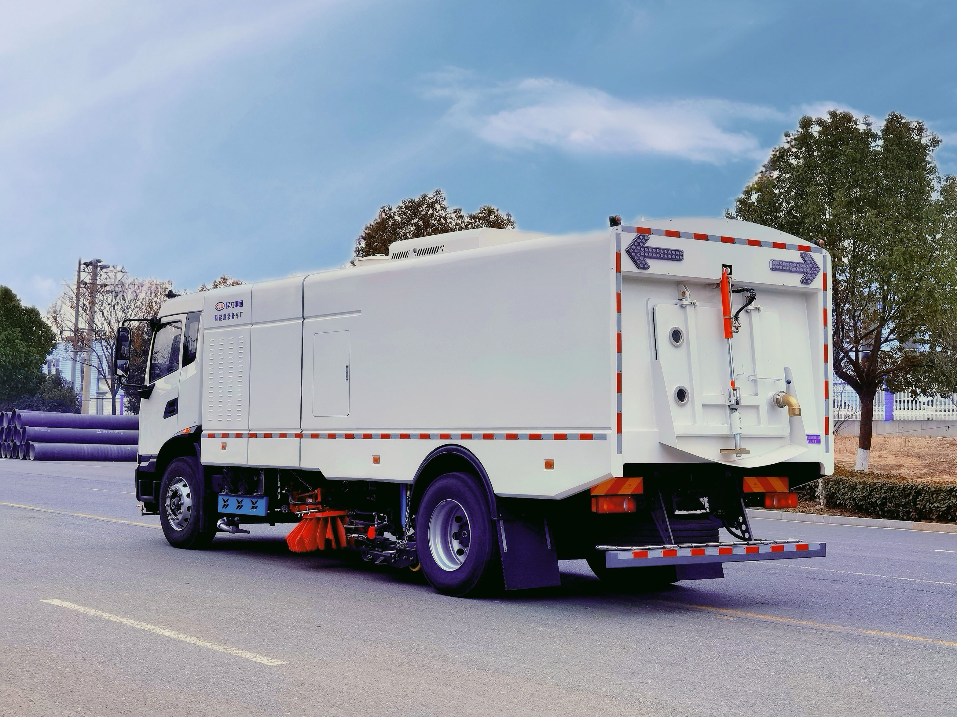 東風(fēng)天錦10方純電動(dòng)多功能洗掃車(chē)圖片4