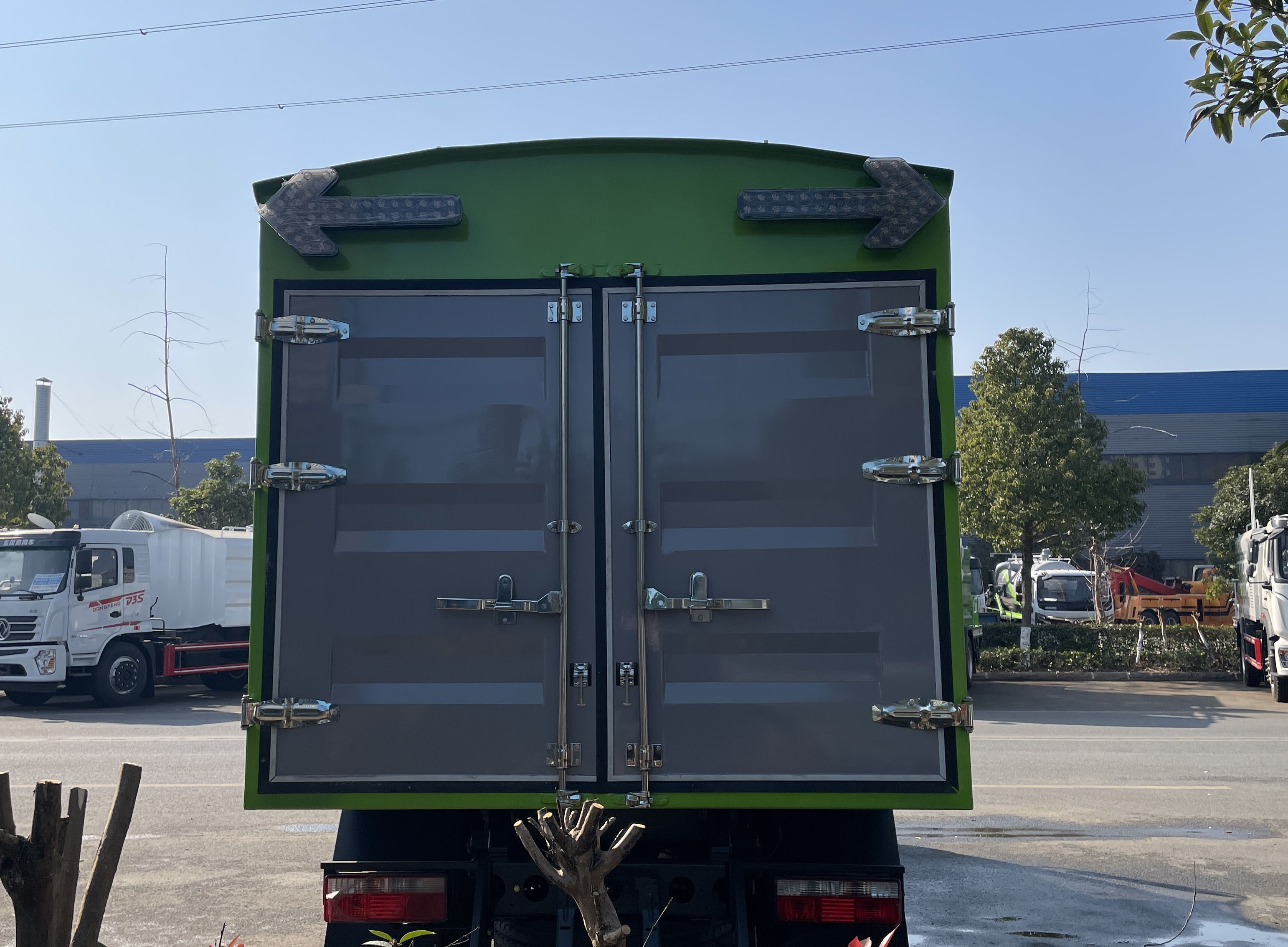 東風(fēng)多利卡物料粉碎車圖片5